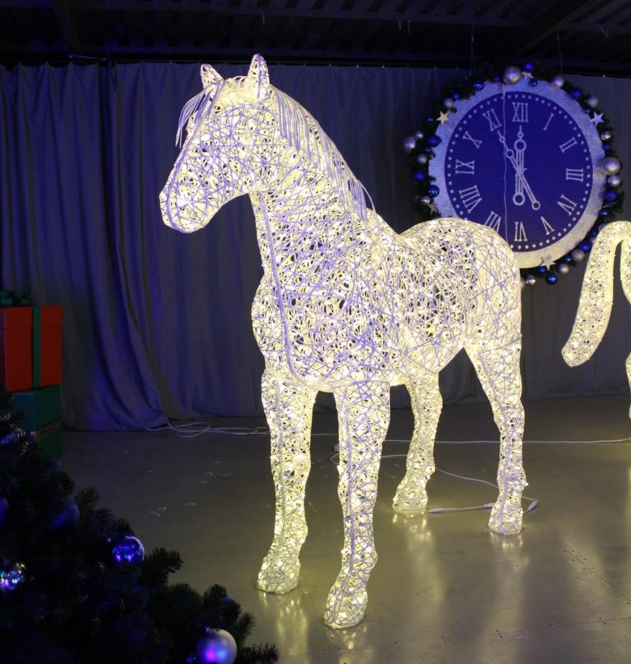 Декоративная световая фигура Лошадь, ширина 2,3 м высота 2,1 м